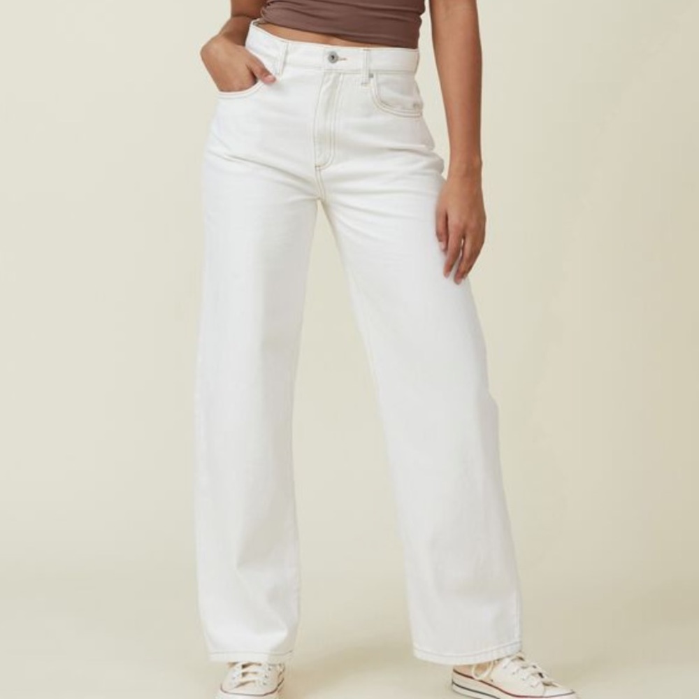 COTTON ON Women’s Loose Straight Jean in Dunes Size 0